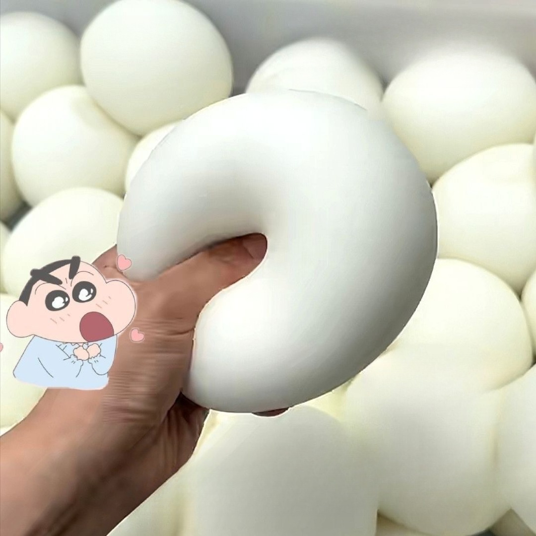 Big Squishy Bread Stress Ball  - огляд і ціна Party Games Event