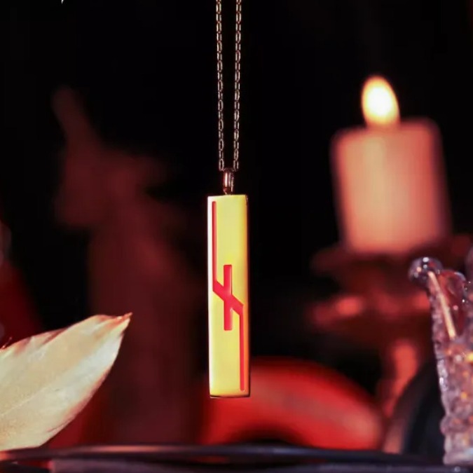 Irregular Red Letter Pendant N - огляд і ціна Party Games Simple