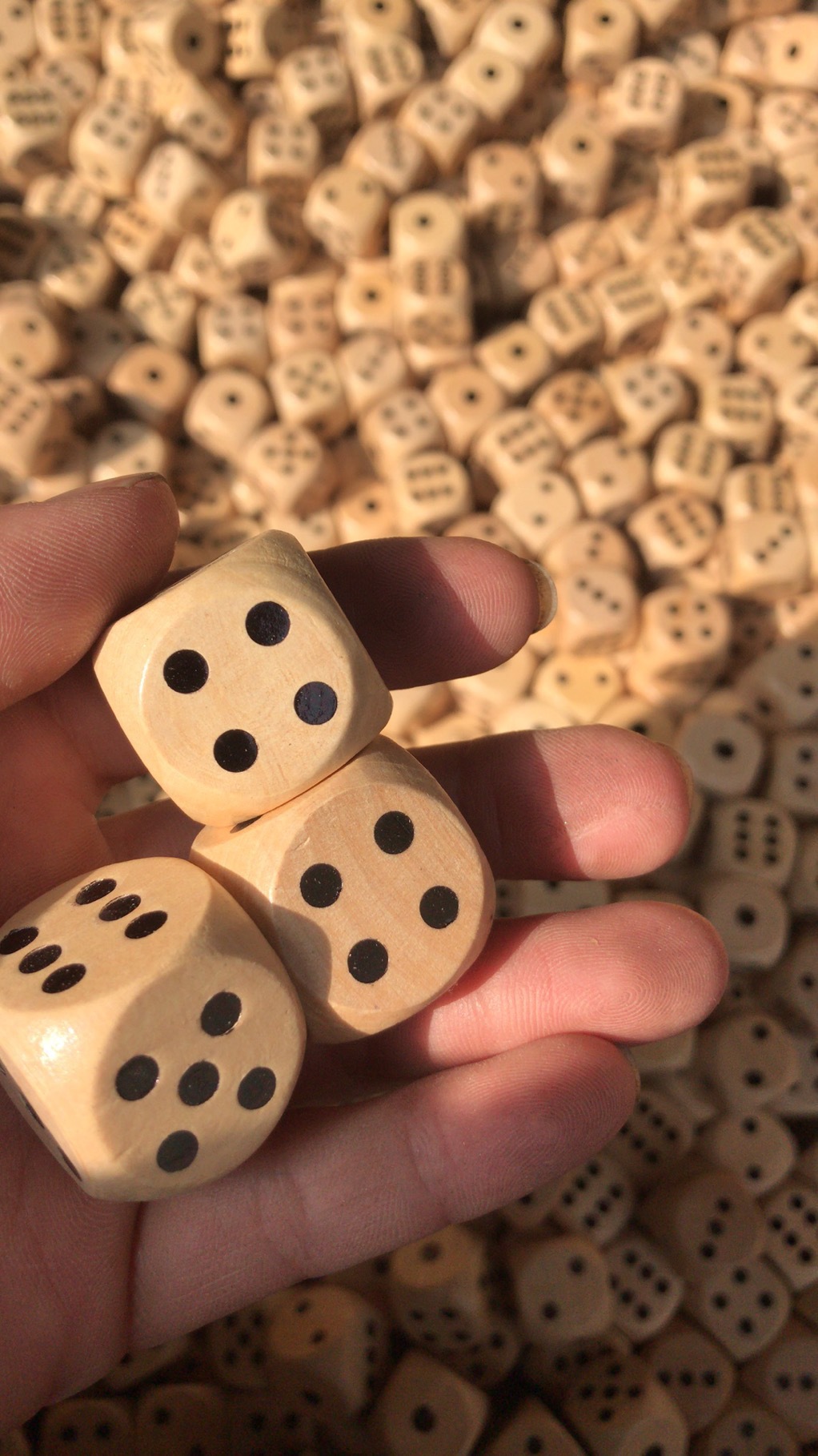 12PCS 16mm Wooden Dice Dots D6 - огляд і ціна Party Games Gamecube